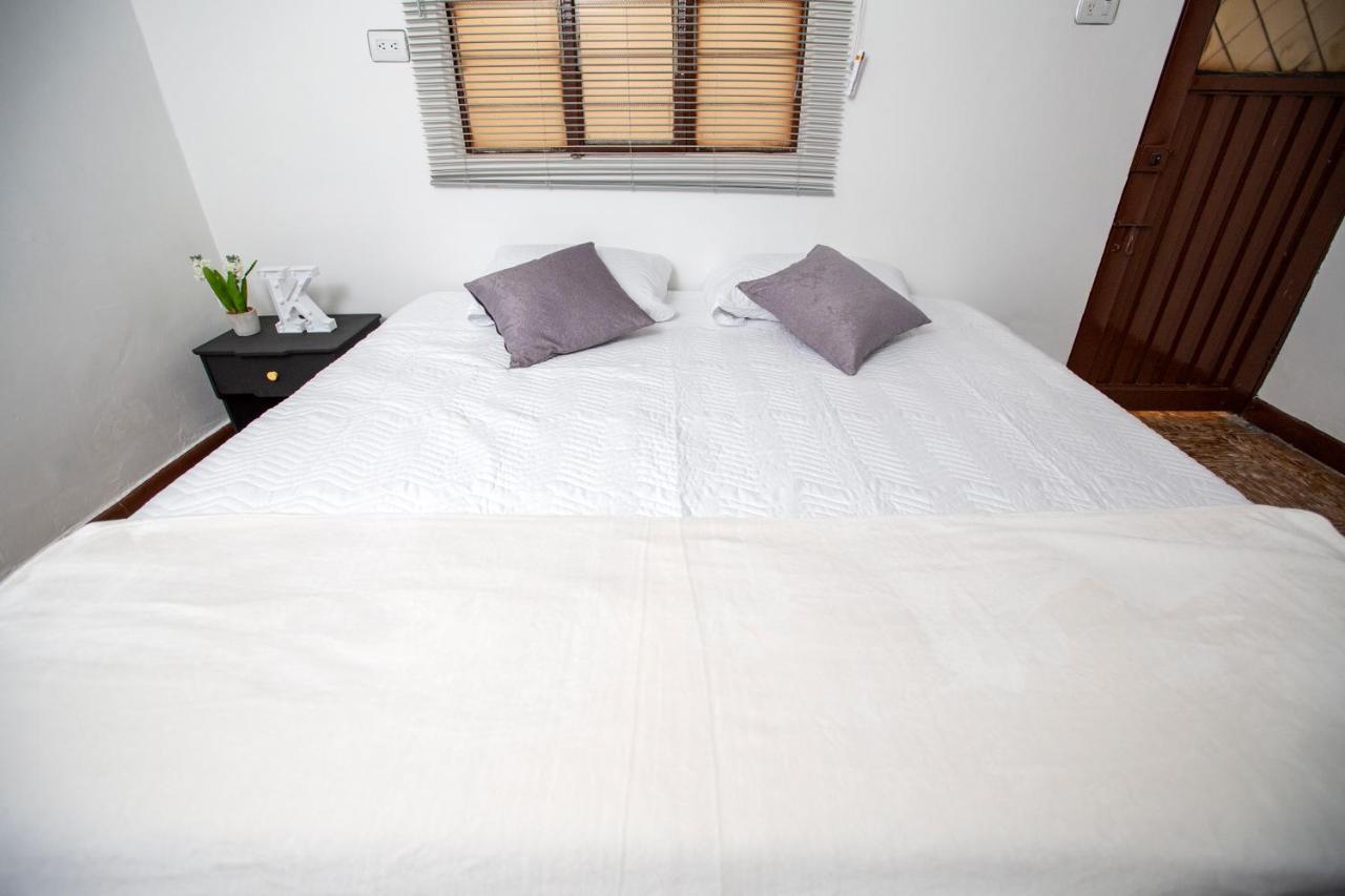 Komodo Alojamiento- Hostal Autoservicio, Ubicado Cerca Al Centro Historico - Bano Privado, Wifi , Cama 2X2 Y Agua Caliente Y Cocina Compartida Popayan Dış mekan fotoğraf