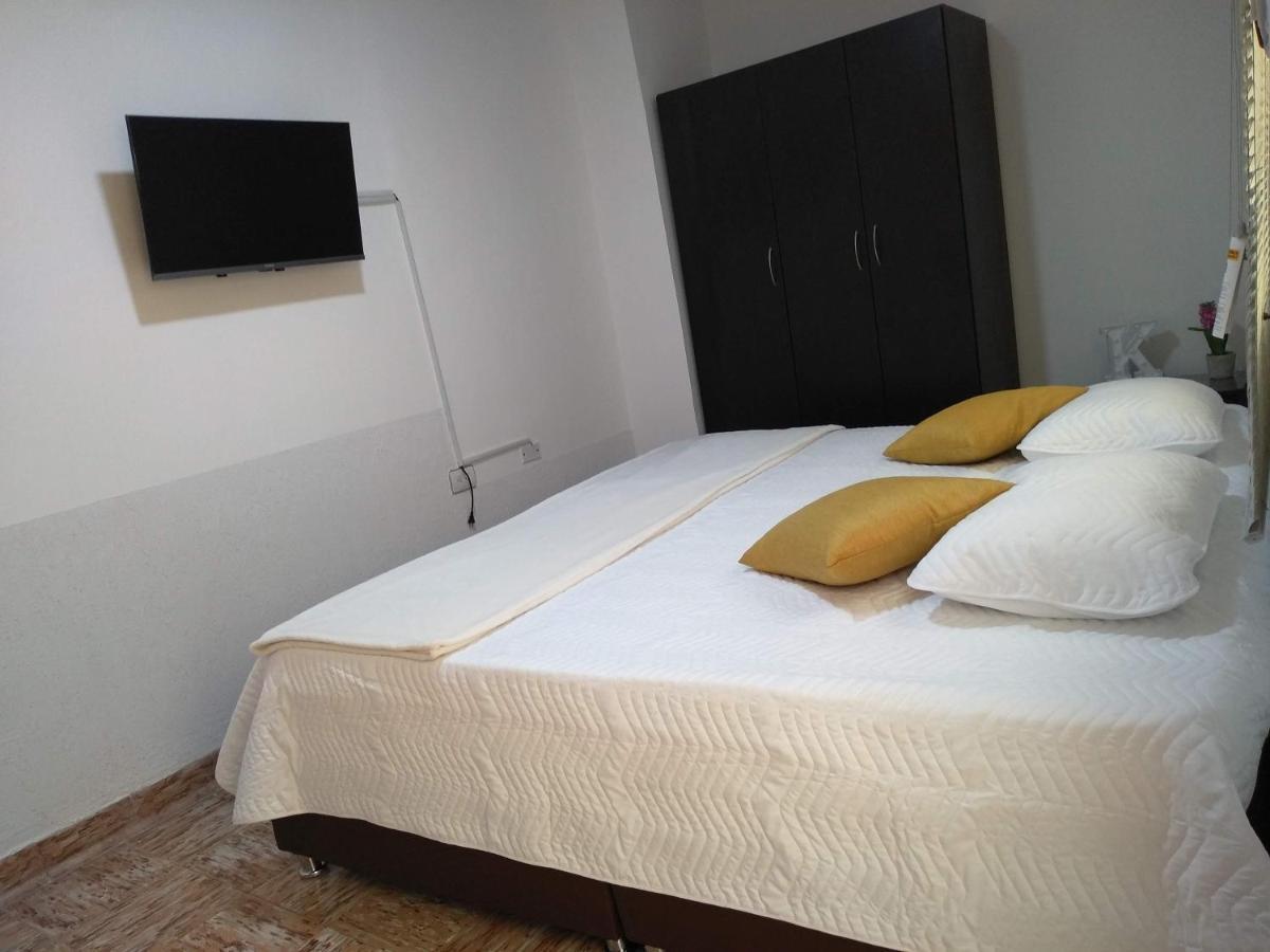 Komodo Alojamiento- Hostal Autoservicio - Ubicado Muy Cerca Al Centro Historico -Habitaciones Con Bano Privado, Wifi , Cama 2X2 Popayan Dış mekan fotoğraf