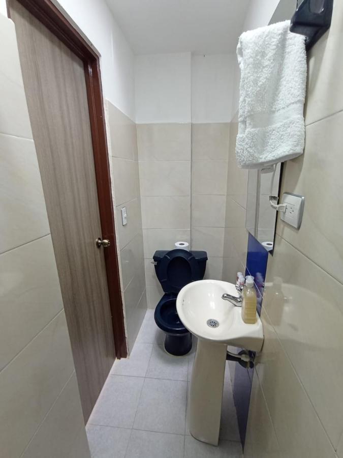 Komodo Alojamiento- Hostal Autoservicio, Ubicado Cerca Al Centro Historico - Bano Privado, Wifi , Cama 2X2 Y Agua Caliente Y Cocina Compartida Popayan Dış mekan fotoğraf
