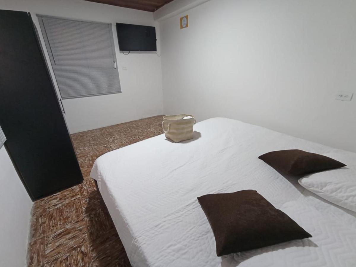 Komodo Alojamiento- Hostal Autoservicio, Ubicado Cerca Al Centro Historico - Bano Privado, Wifi , Cama 2X2 Y Agua Caliente Y Cocina Compartida Popayan Dış mekan fotoğraf