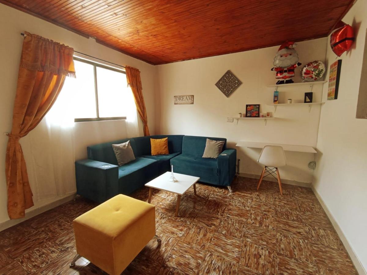Komodo Alojamiento- Hostal Autoservicio, Ubicado Cerca Al Centro Historico - Bano Privado, Wifi , Cama 2X2 Y Agua Caliente Y Cocina Compartida Popayan Dış mekan fotoğraf
