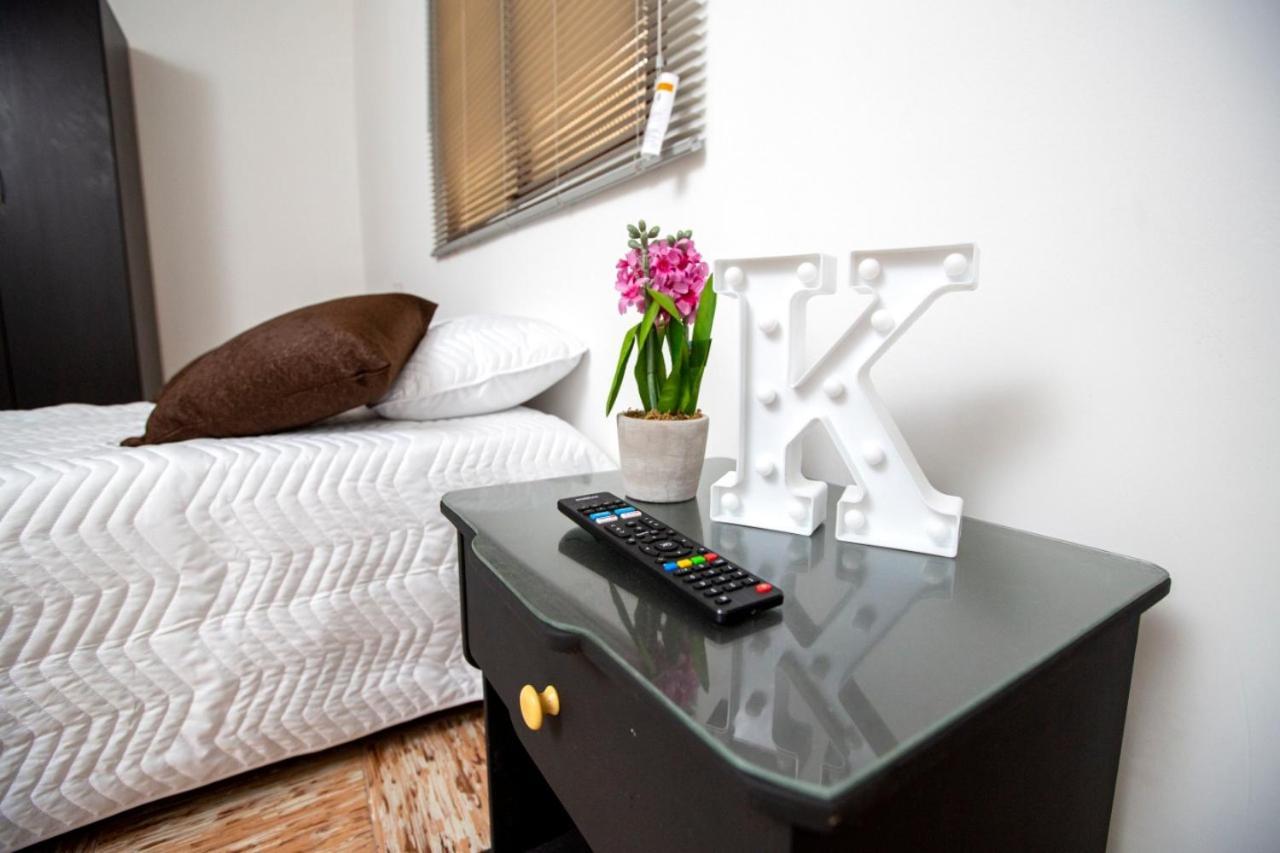 Komodo Alojamiento- Hostal Autoservicio, Ubicado Cerca Al Centro Historico - Bano Privado, Wifi , Cama 2X2 Y Agua Caliente Y Cocina Compartida Popayan Dış mekan fotoğraf