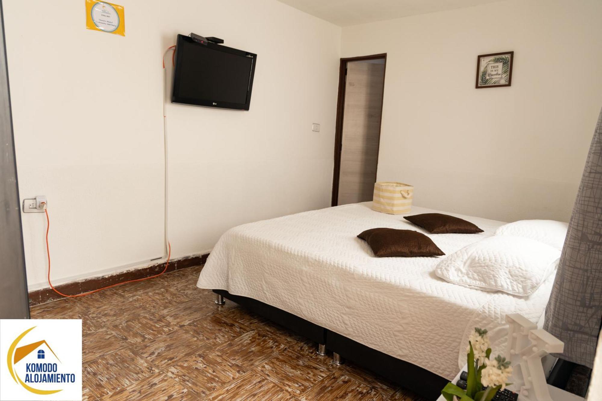 Komodo Alojamiento- Hostal Autoservicio, Ubicado Cerca Al Centro Historico - Bano Privado, Wifi , Cama 2X2 Y Agua Caliente Y Cocina Compartida Popayan Dış mekan fotoğraf