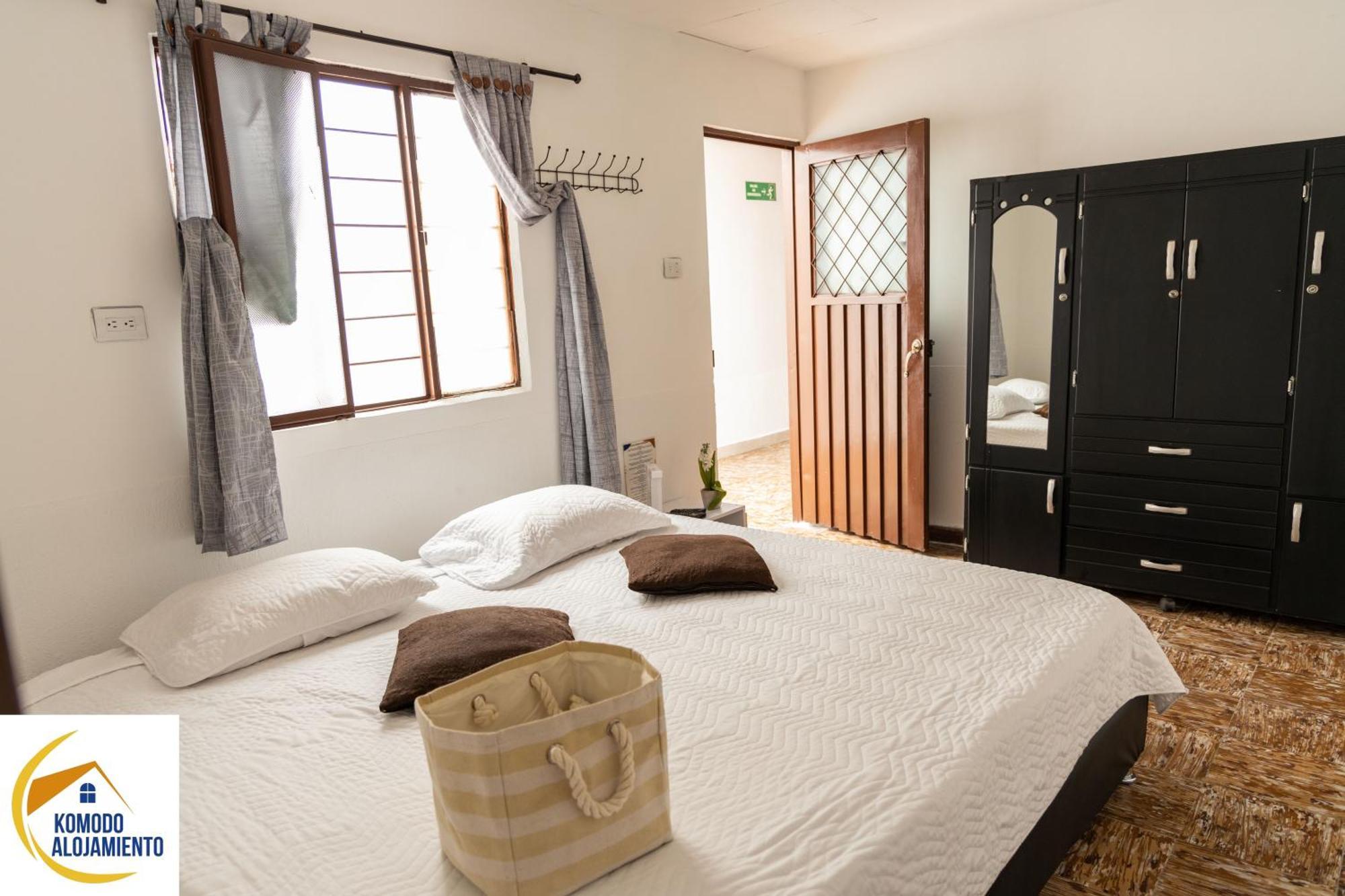 Komodo Alojamiento- Hostal Autoservicio - Ubicado Muy Cerca Al Centro Historico -Habitaciones Con Bano Privado, Wifi , Cama 2X2 Popayan Dış mekan fotoğraf