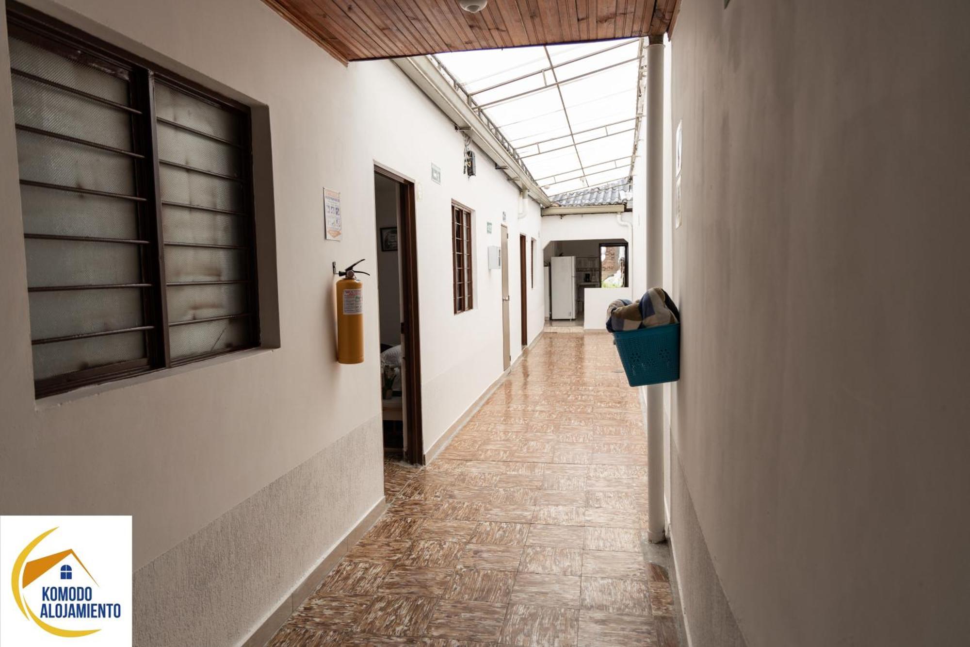 Komodo Alojamiento- Hostal Autoservicio - Ubicado Muy Cerca Al Centro Historico -Habitaciones Con Bano Privado, Wifi , Cama 2X2 Popayan Dış mekan fotoğraf