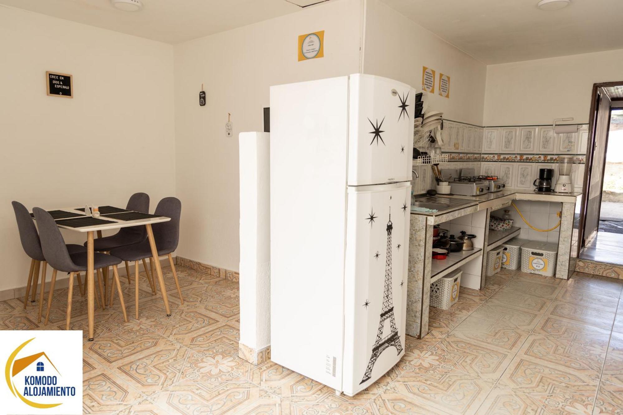 Komodo Alojamiento- Hostal Autoservicio, Ubicado Cerca Al Centro Historico - Bano Privado, Wifi , Cama 2X2 Y Agua Caliente Y Cocina Compartida Popayan Dış mekan fotoğraf