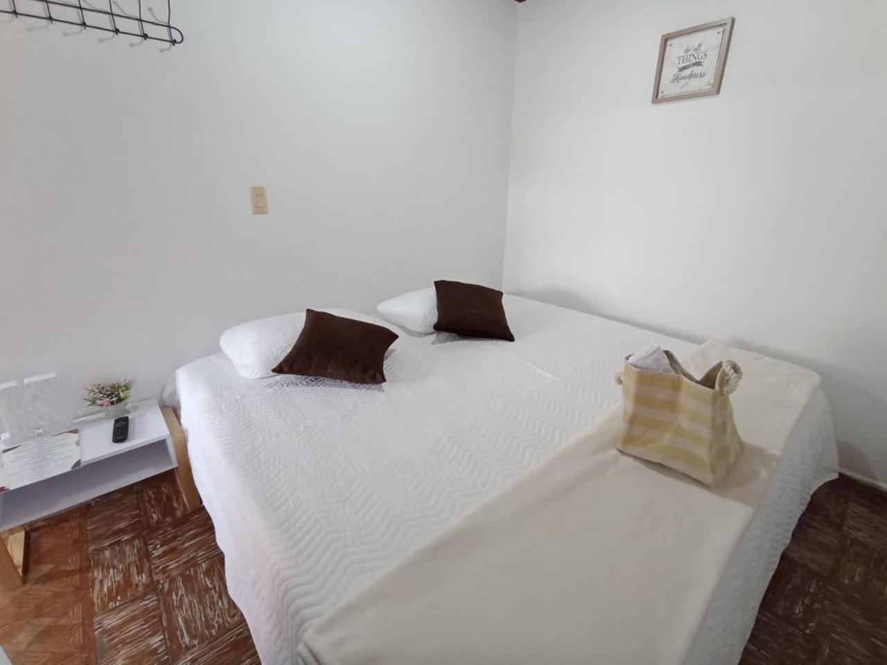 Komodo Alojamiento- Hostal Autoservicio - Ubicado Muy Cerca Al Centro Historico -Habitaciones Con Bano Privado, Wifi , Cama 2X2 Popayan Dış mekan fotoğraf